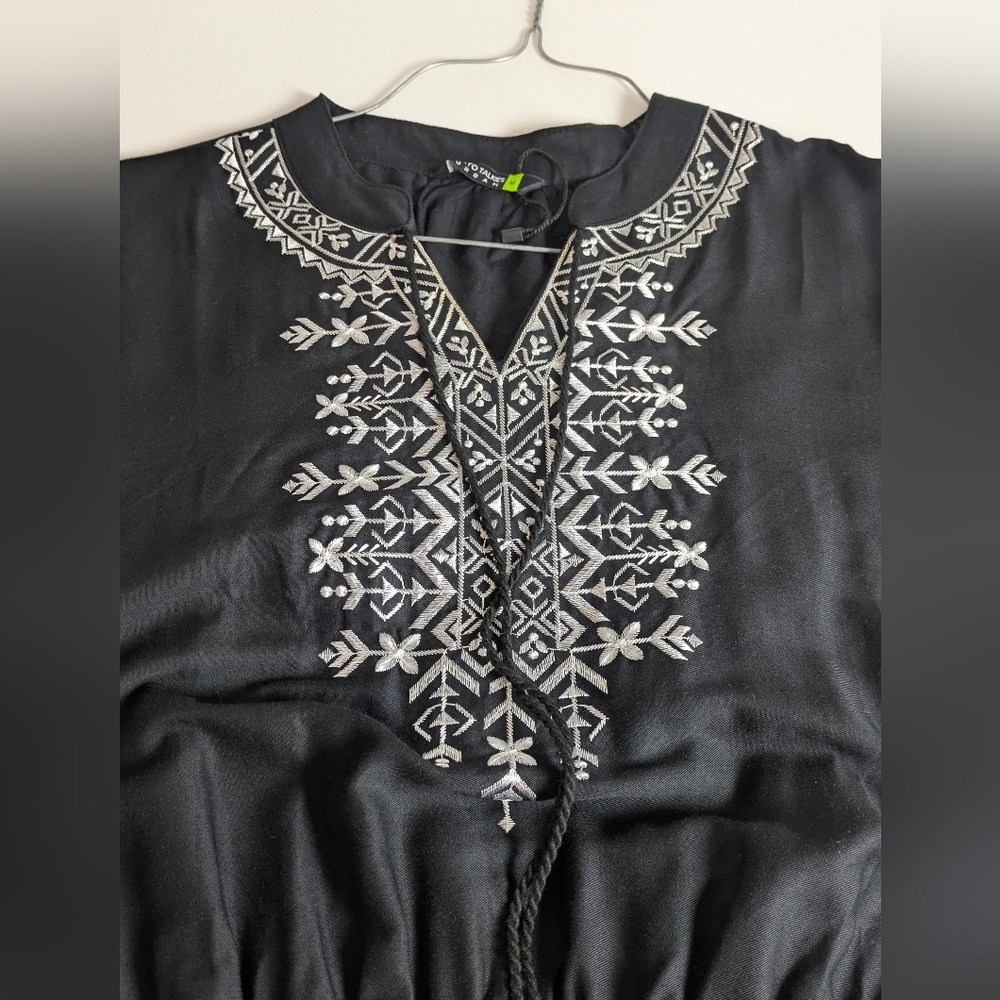 Tokio Talking New Embroidered Boho Mini Dress, Size M, Black White Embellished - Picture 12 of 16